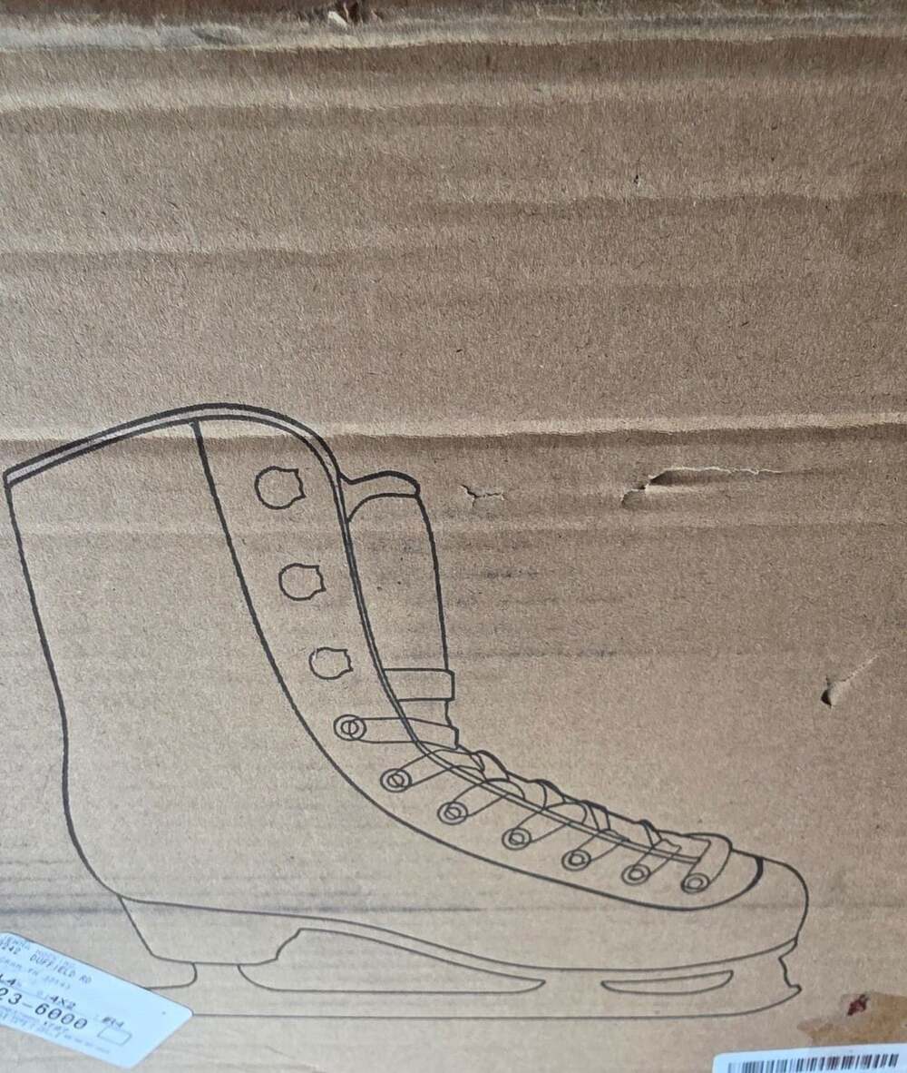 Unbranded Figure skates Size 6# White ice skates